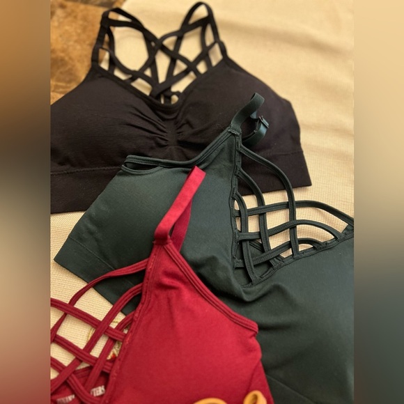 Bundle of 4 bralettes 💚🖤❤️🧡 - Picture 15 of 15